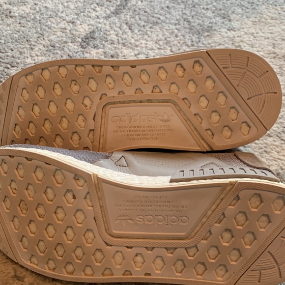 Men’s adidas gray shoes! - Picture 4 of 4